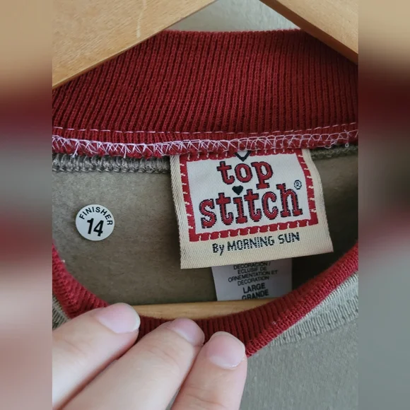 Vtg Top Stitch Embroidered Birdfeeder Pullover Sweatshirt, Women's L, Tan & Red - Picture 3 of 8